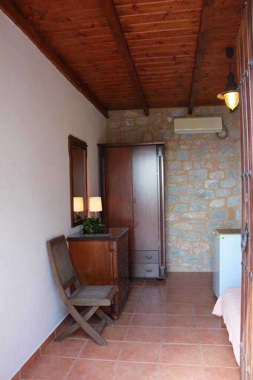 Lalloudes Seaside Accommodation Exo Nimfion Pokoj fotografie