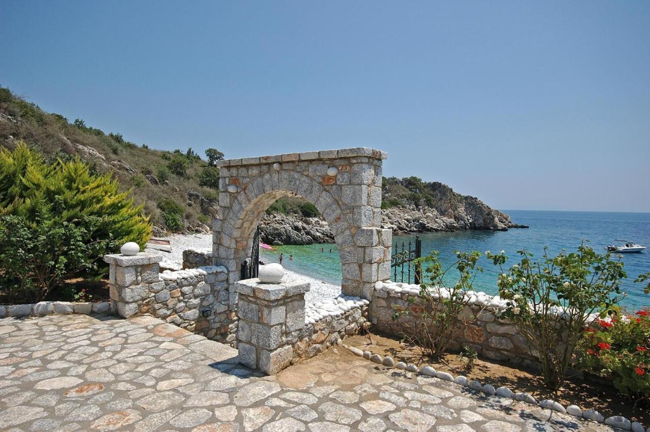 Lalloudes Seaside Accommodation Exo Nimfion Exteriér fotografie