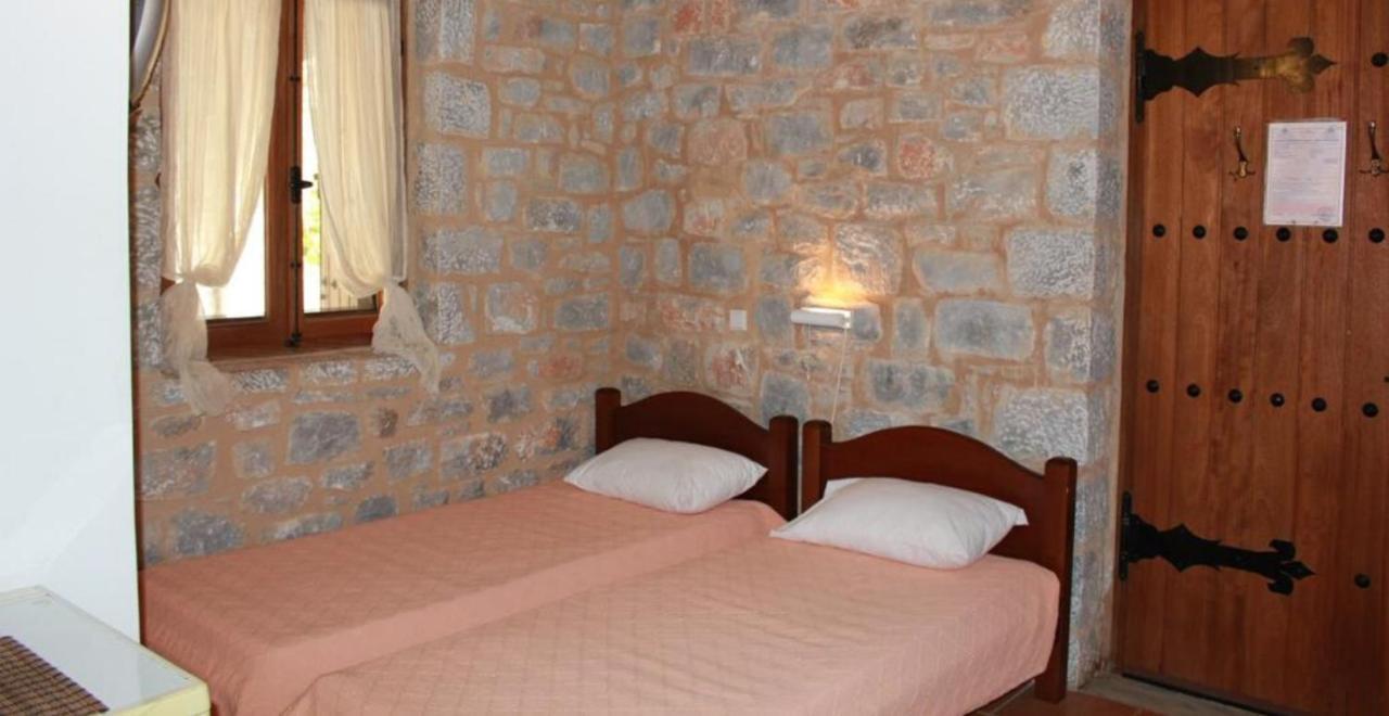 Lalloudes Seaside Accommodation Exo Nimfion Exteriér fotografie